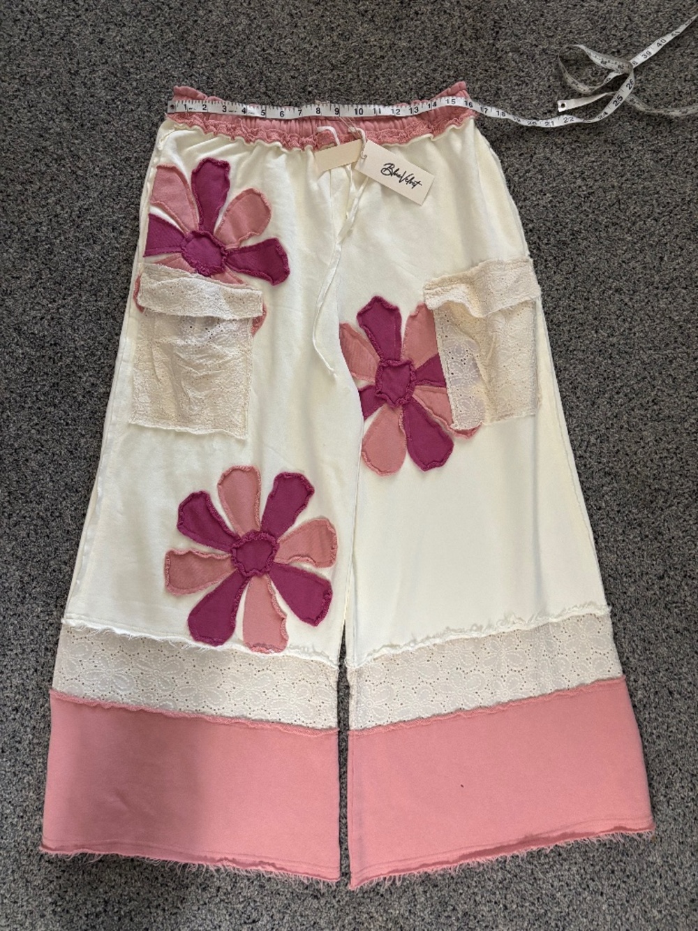 Blue velvet flower patched wide leg sweat pants large